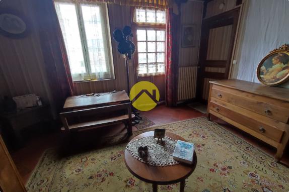 MAISON DE VILLAGE ET DEPENDANCE