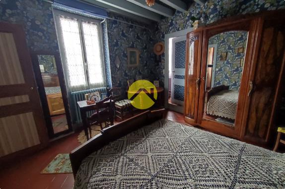 MAISON DE VILLAGE ET DEPENDANCE