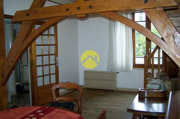 MAISON INDEPENDANTE DE CARACTERE