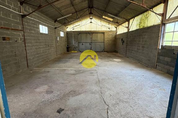 ENTREPOT BELLE VISIBILTE 500 M² 
