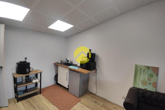 ENTREPOT BELLE VISIBILTE 500 M² 