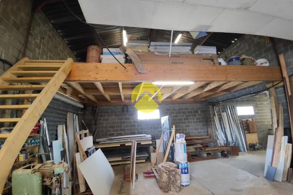 ENTREPOT BELLE VISIBILTE 500 M² 