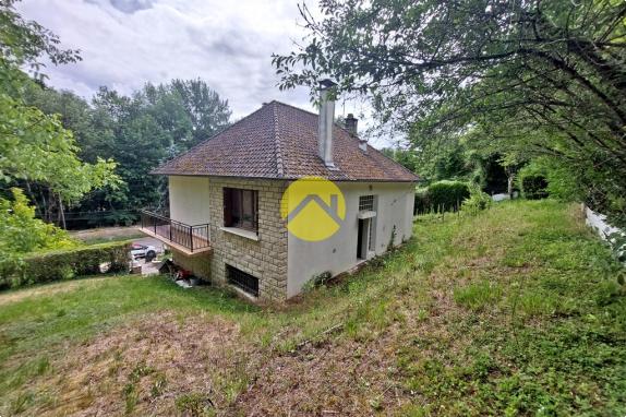 PAVILLON A RAFRAÎCHIR AVEC TERRAIN