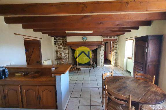Maison sur 18 833 m²
