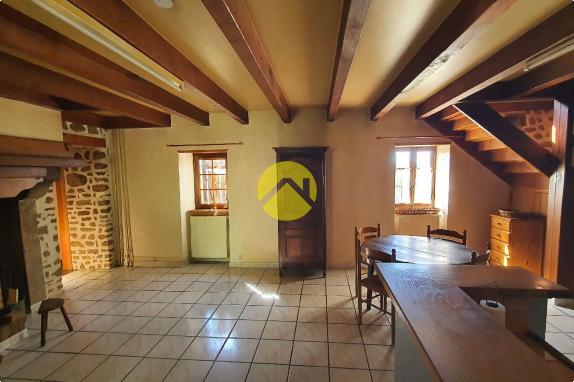 Maison sur 18 833 m²