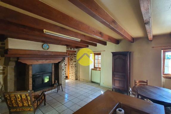 Maison sur 18 833 m²