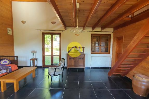 Maison sur 18 833 m²