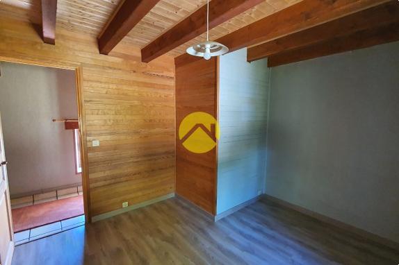Maison sur 18 833 m²