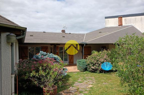 2 maisons et grands garages