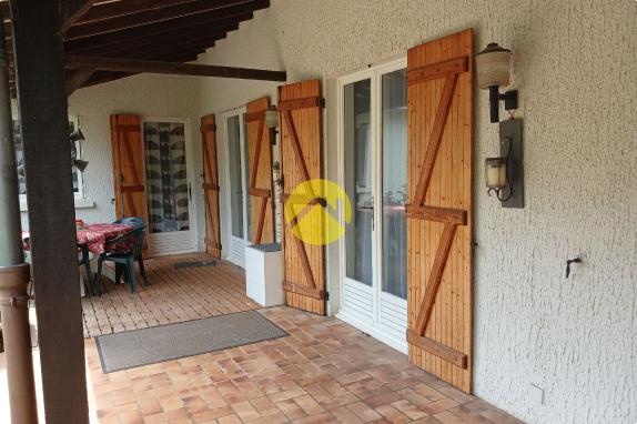 2 maisons et grands garages