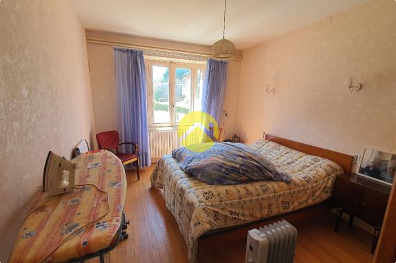 Maison familiale avec dépendances