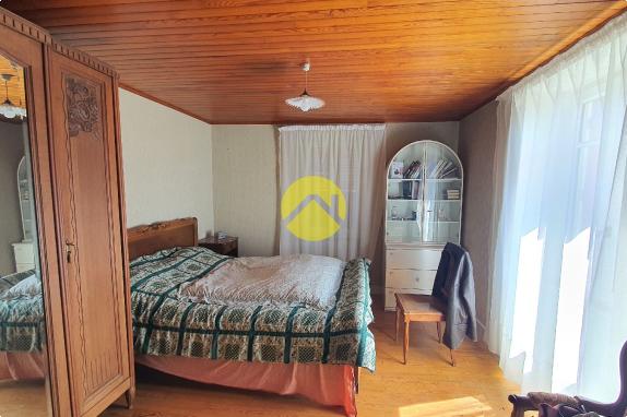 Maison familiale avec dépendances