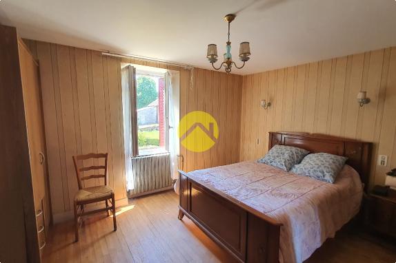 Maison familiale avec dépendances