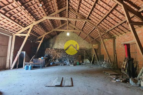 Maison familiale avec dépendances