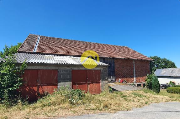 Maison familiale avec dépendances