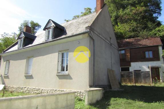 Maison + dépendance troglodyte