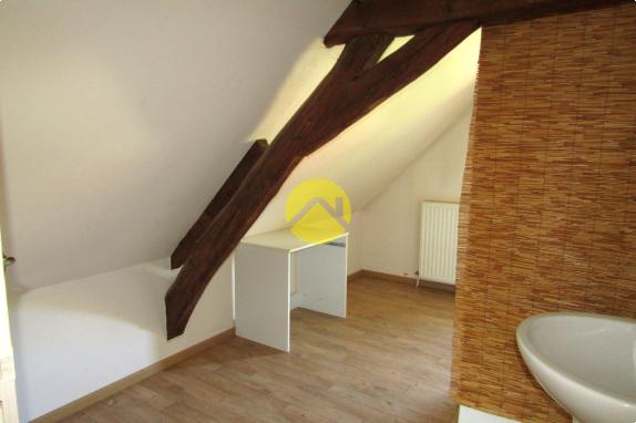 Maison + dépendance troglodyte