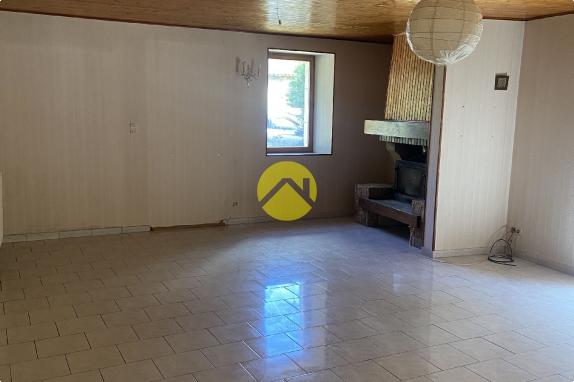 Belle maison en pierre