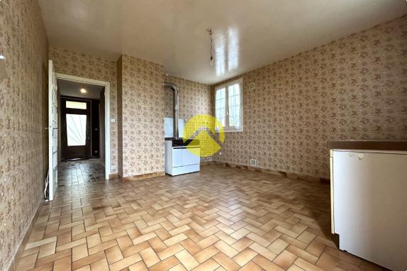 MAISON CREUSOISE + GRANGE EN PIERRE