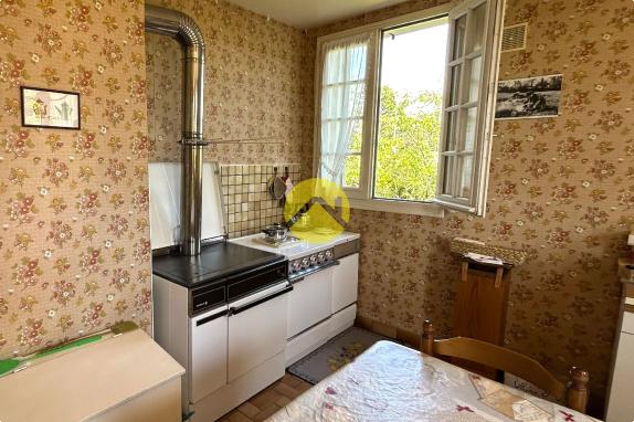 MAISON CREUSOISE + GRANGE EN PIERRE