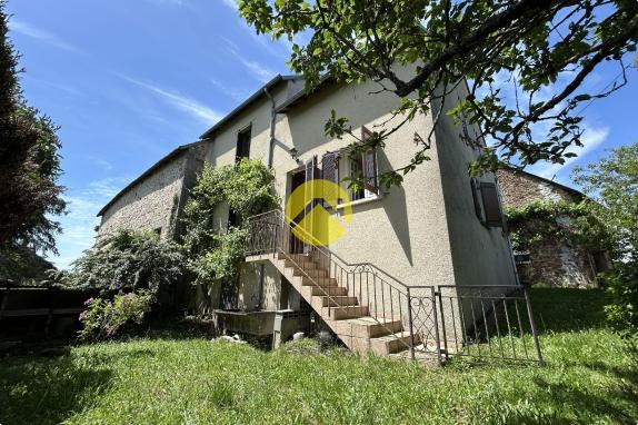 MAISON CREUSOISE + GRANGE EN PIERRE