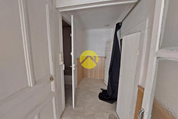 MAISON AVEC DÉPENDANCE ET TERRAINS