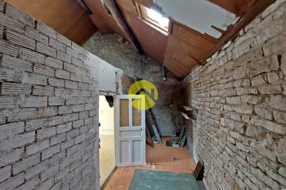 MAISON AVEC DÉPENDANCE ET TERRAINS