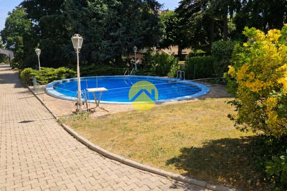 VILLA AVEC DEPENDANCES