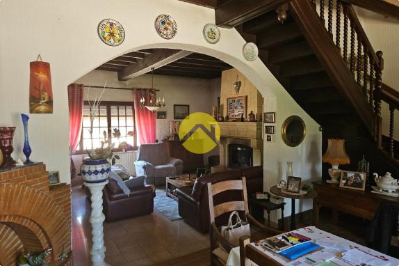 VILLA AVEC DEPENDANCES
