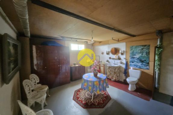 pavillon calme et sous sol aménagé