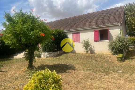 PAVILLON SUR AVORD DE 5 PIECES