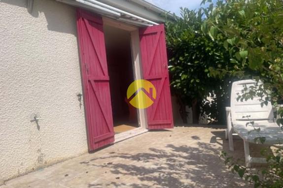 PAVILLON SUR AVORD DE 5 PIECES