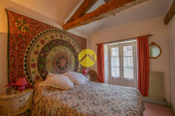 Maison avec gîte au centre bourg