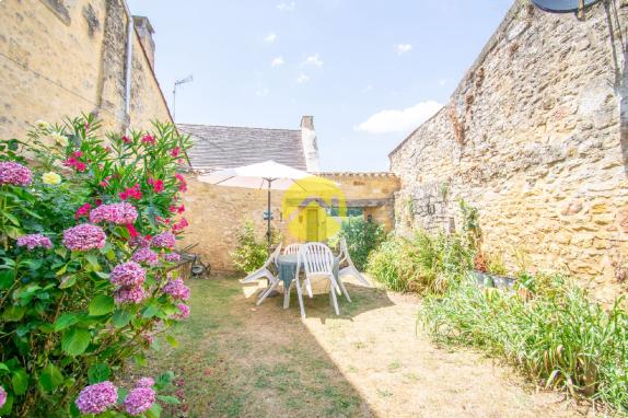 Maison avec gîte au centre bourg