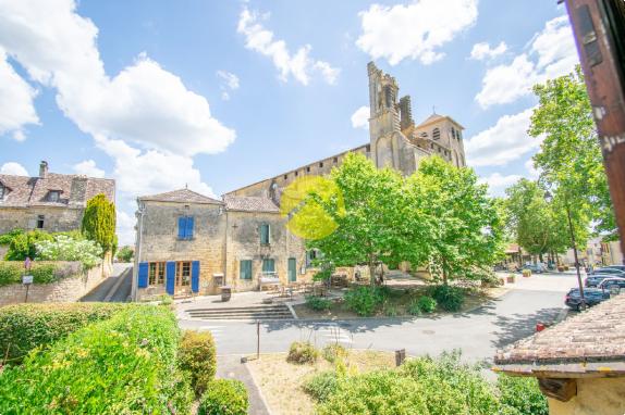 Maison avec gîte au centre bourg