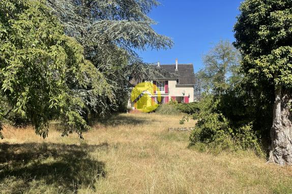 Maison 260m².7ch.Sous-sol.sur2400m²