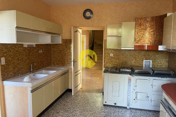 Maison 260m².7ch.Sous-sol.sur2400m²