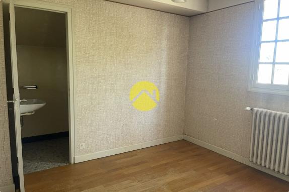 Maison 260m².7ch.Sous-sol.sur2400m²