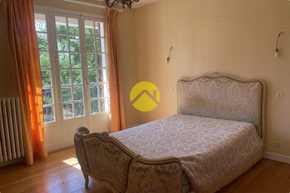 Maison 260m².7ch.Sous-sol.sur2400m²