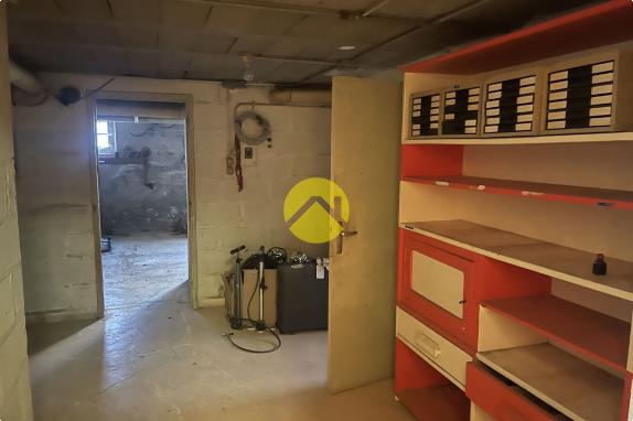 Maison 260m².7ch.Sous-sol.sur2400m²