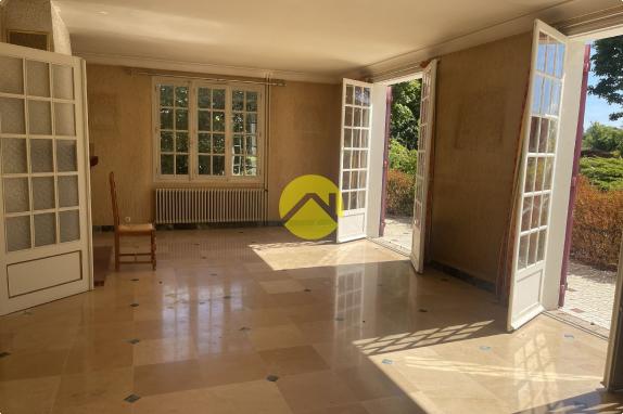 Maison 260m².7ch.Sous-sol.sur2400m²