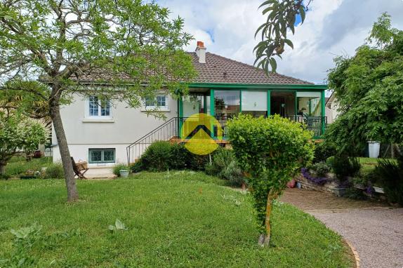 TRES JOLIE MAISON SUR SOUS SOL