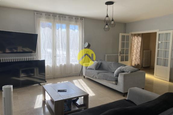GRANDE MAISON PROCHE DE TOUT