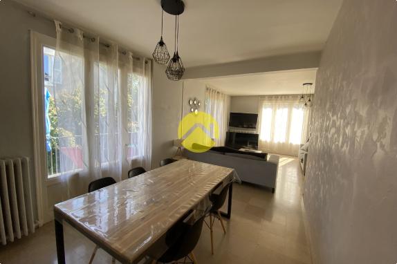 GRANDE MAISON PROCHE DE TOUT