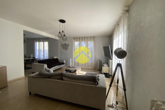 GRANDE MAISON PROCHE DE TOUT