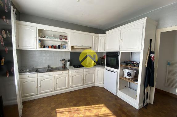 GRANDE MAISON PROCHE DE TOUT