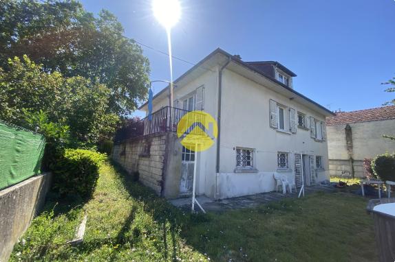GRANDE MAISON PROCHE DE TOUT