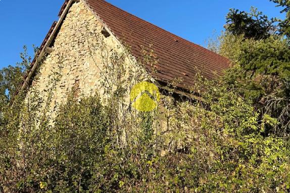 Maison dont grange attenante