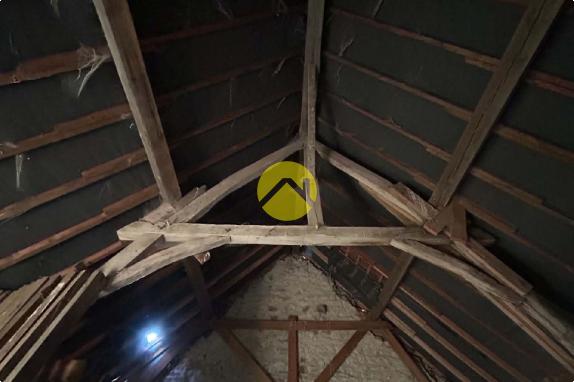 Maison dont grange attenante