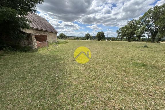 Maison dont grange attenante